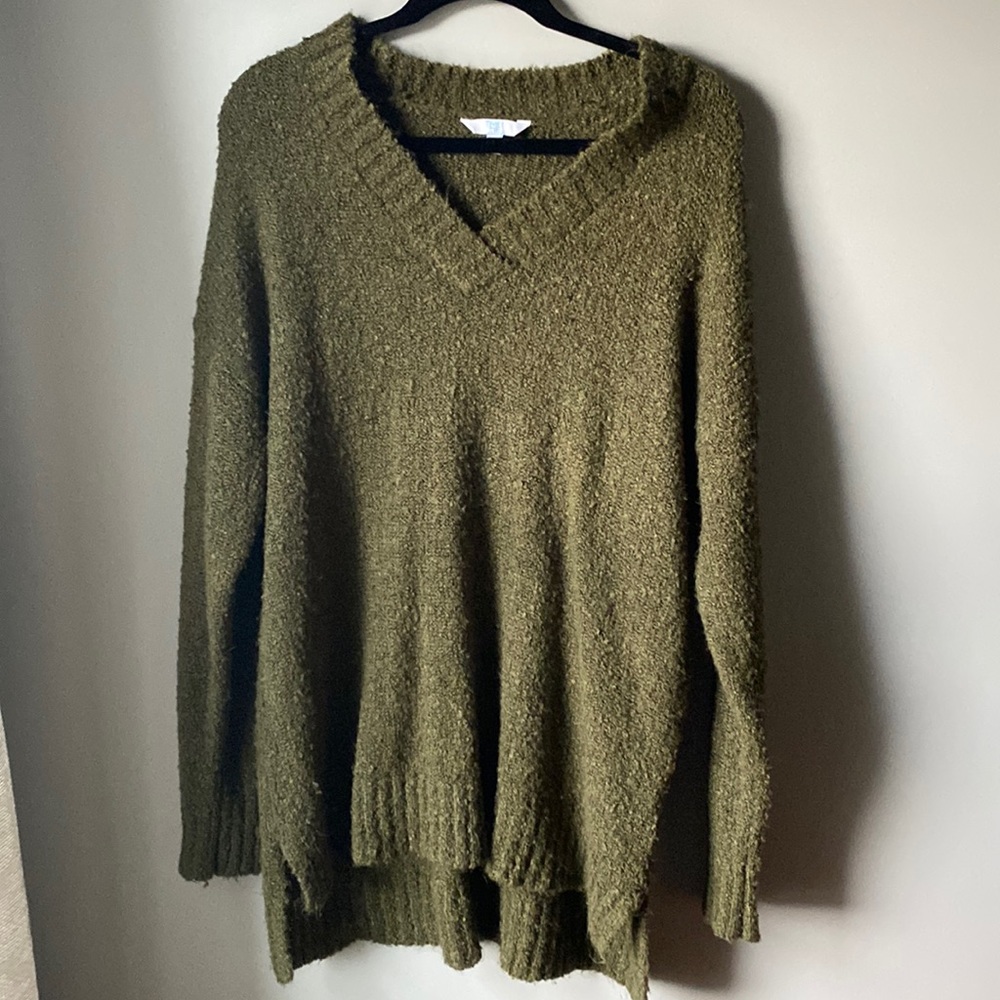 Soft oversized vneck sweater
